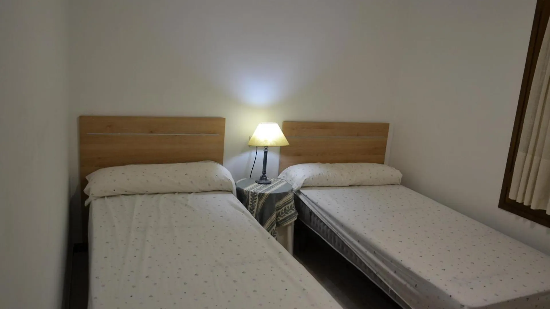 Сasa de vacaciones Casa Familiar Tranquila Con Piscina, Jardin Privado, Barbacoa Y Vista Al Castillo Y Montanas - Es-323-14 L'Estartit España